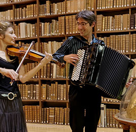 Duo Détour de Babel, Emmanuelle Touly (Violon) et Fabien Packo (Accordéon) Photo Philippe Rappeneau